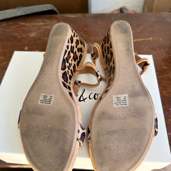 STYLE AND COMPANY - Picture 3 of 5